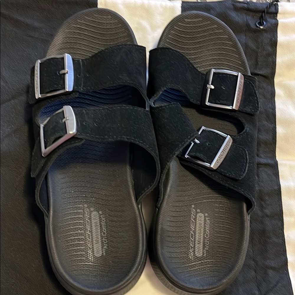 Skechers Black and Silver Sandals with Minimalist DesignBrand New . 🆕